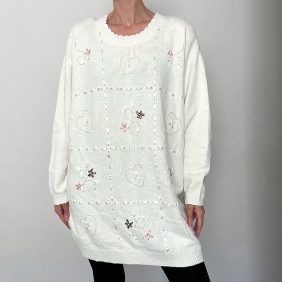 NWT Vintage Embellished White Sweater - Picture 3 of 10
